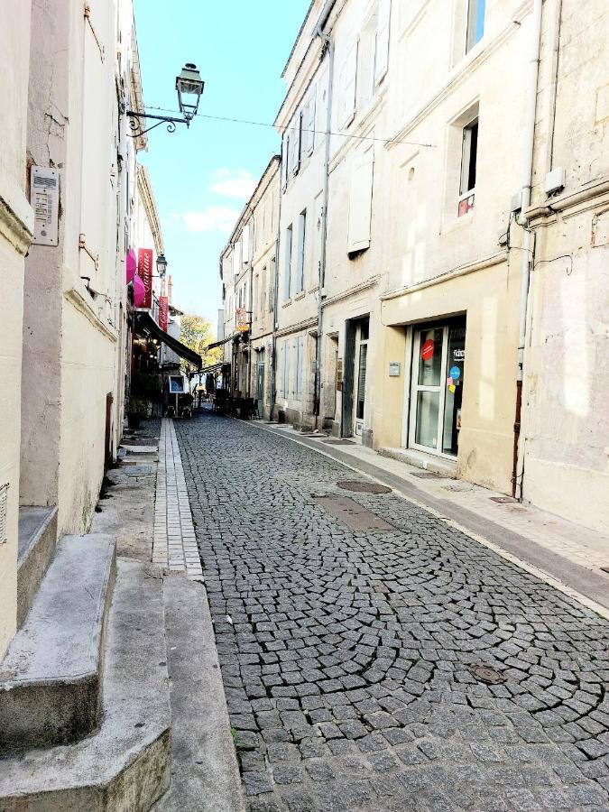 Studio Cosy Dans Le Centre Historique Wifi アングレーム エクステリア 写真